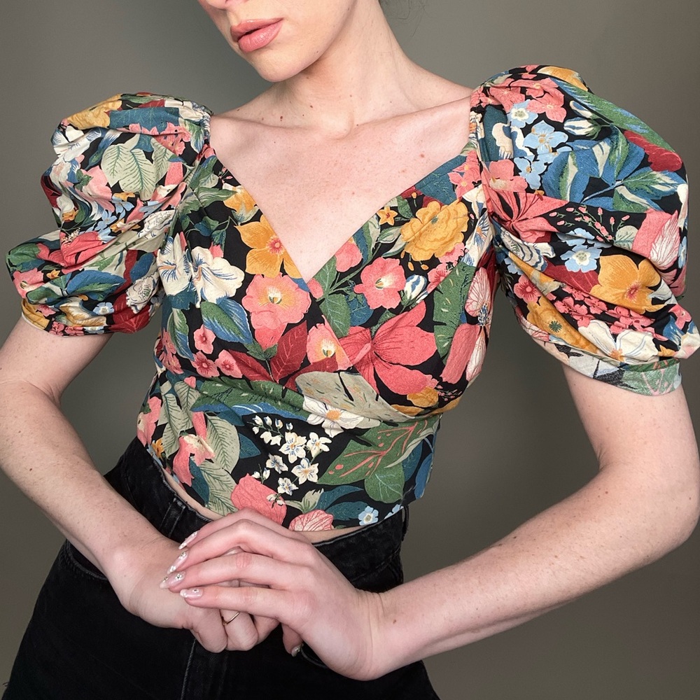 Zara Multicolor Floral Puff Sleeve V-Neck Top